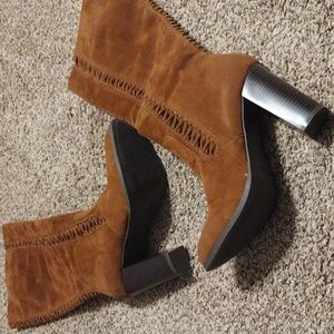 New Cato brown suede boots women's size 10